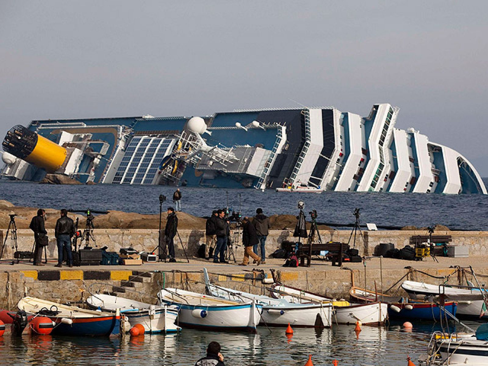 Nuevos datos desvelan una trama cada vez más compleja alrededor del capitán del crucero