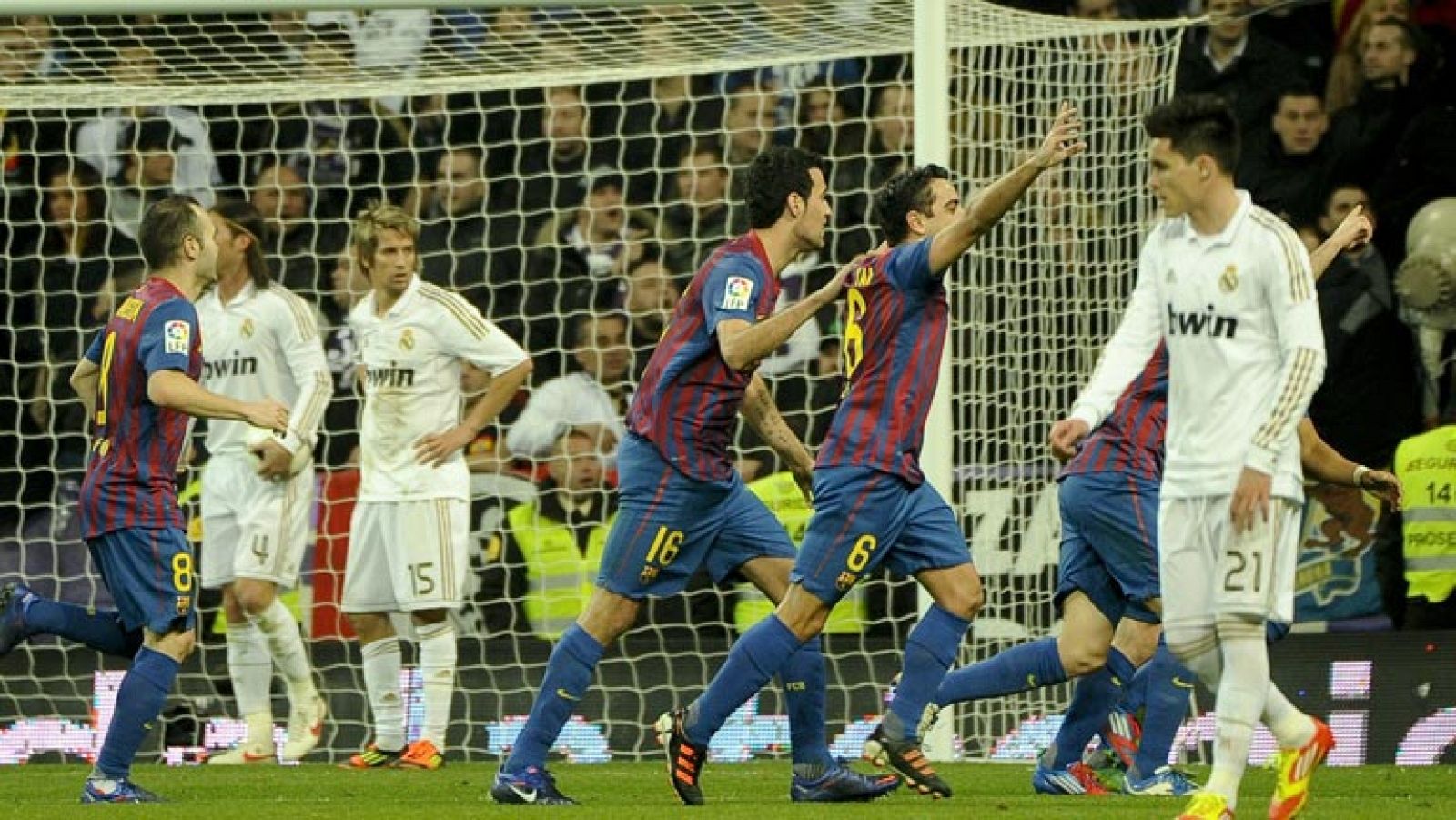 El Real Madrid se atraganta con el Barcelona