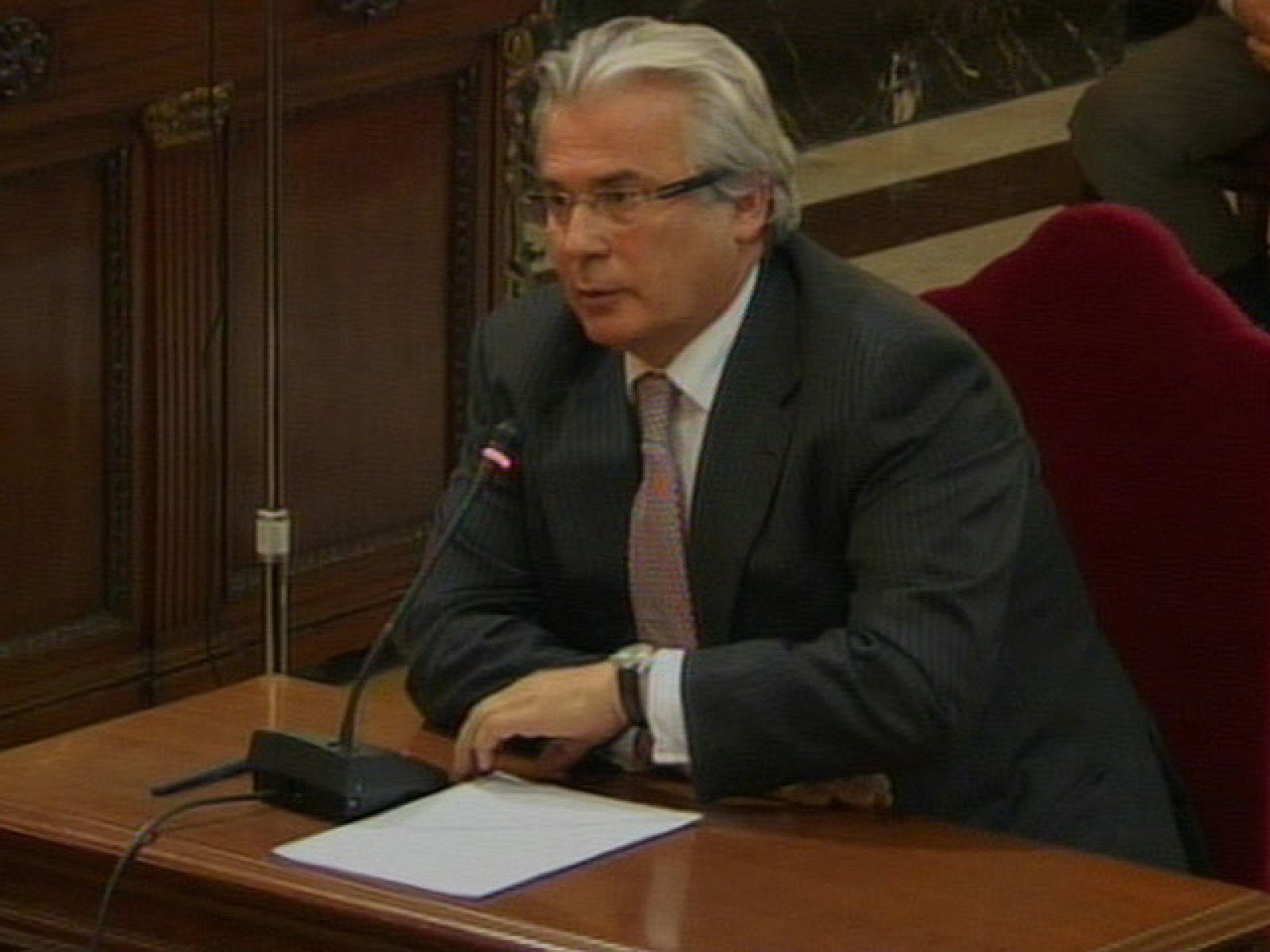 Garzón asume "todas" las decisiones que tomó "desde la más estricta legalidad" en el caso Gürtel | Ver