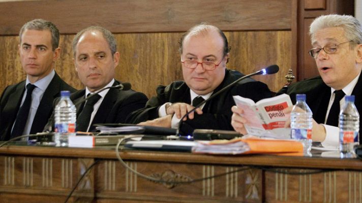 Telediario 1 - Camps intenta desmontar acusaciones