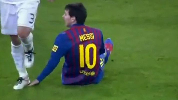 Telediario 1 - El fútbol ve "feo" el pisotón