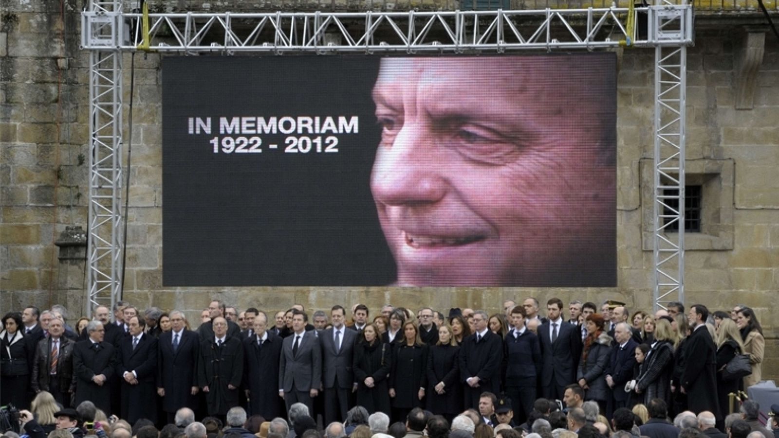 Especial informativo - Funeral en memoria de Fraga - 21/01/12 - Ver ahora