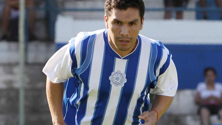 Telediario 1 - Cabañas vuelve a jugar al fútbol