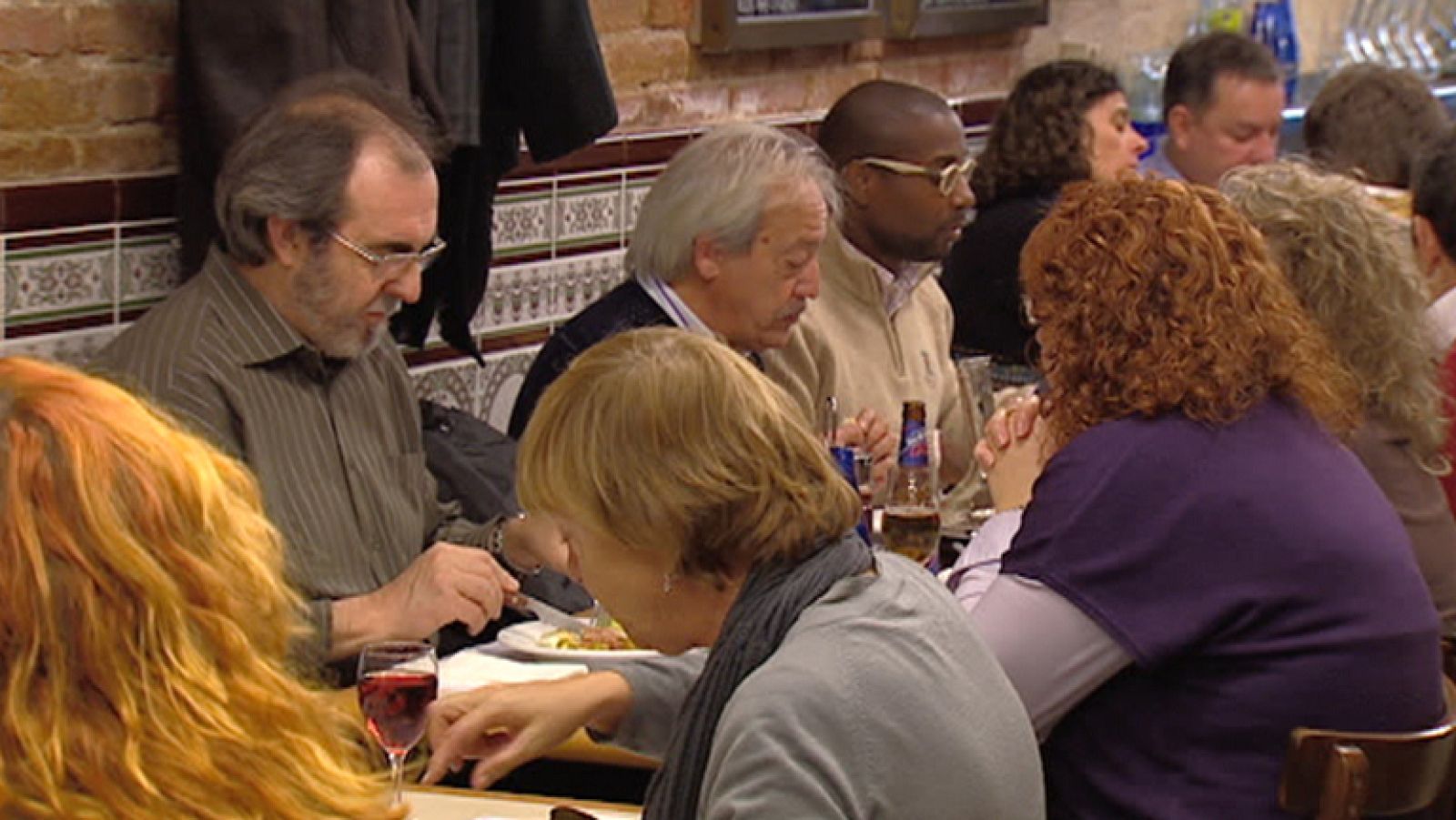 Los españoles somos los europeos que más salimos a comer fuera