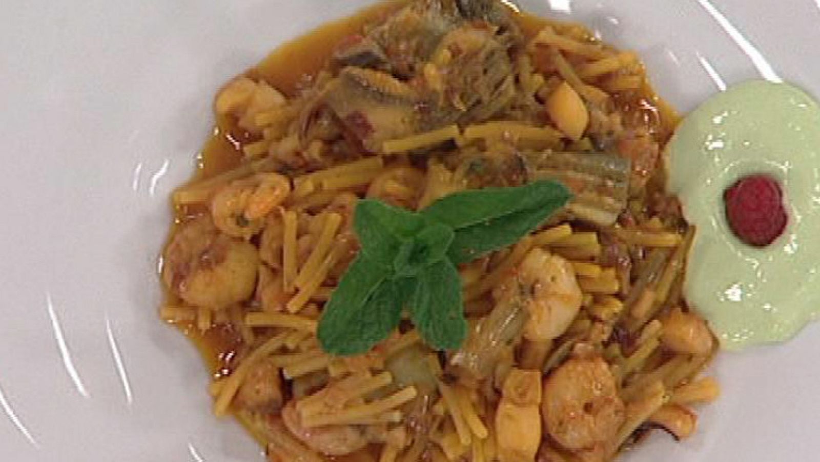 Saber cocinar - Cazuela de fideos con alcachofas al azafrán - 23/01/12 - RTVE Cocina | Ver