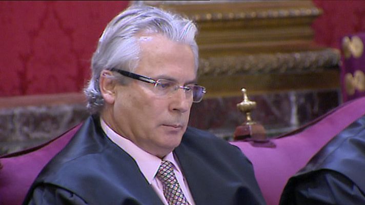 Telediario 1 - Garzón vuelve al banquillo