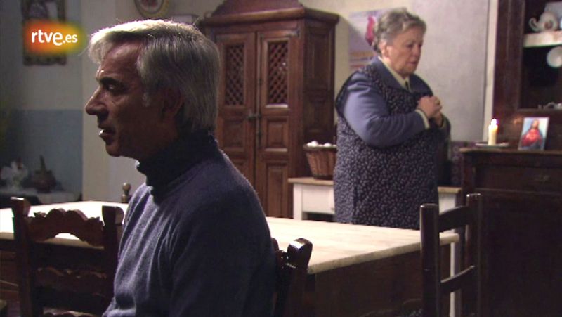 Cuéntame cómo pasó - Antonio y Herminia se aferran a la fe (Cap. 232)