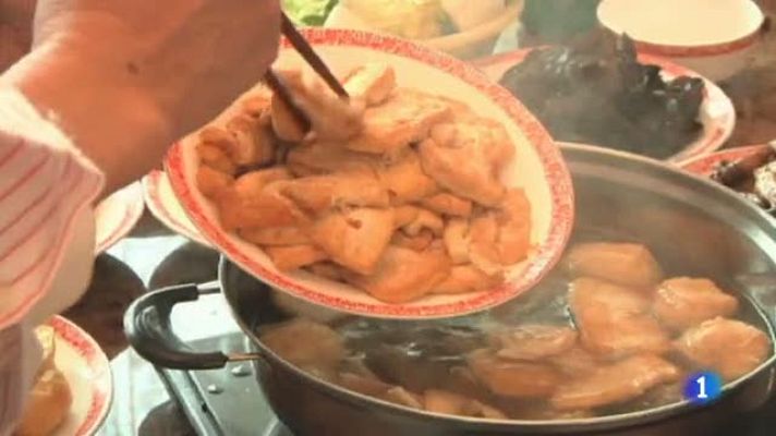 Telediario 1 - China celebra el año nuevo