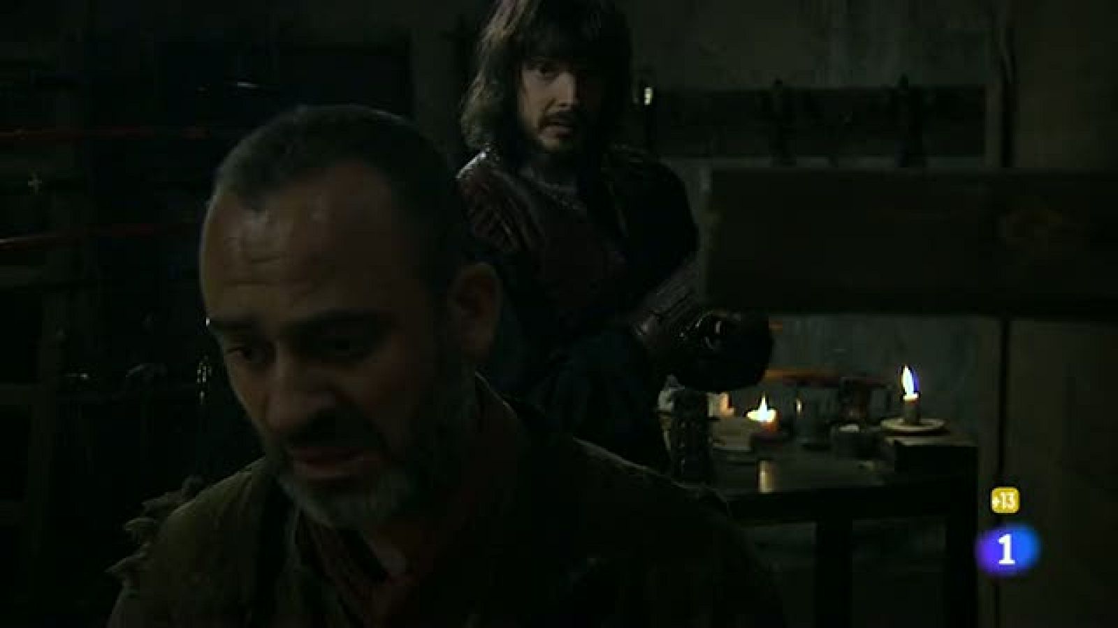 Águila Roja - Sátur deja a Cipri inconsciente... otra vez