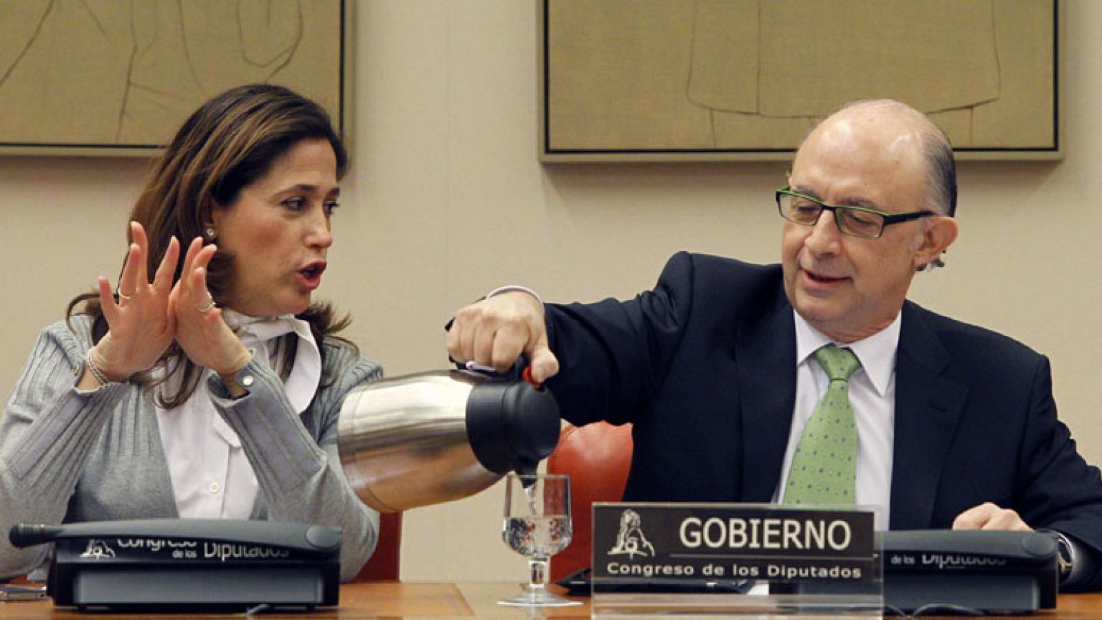 El gobierno prepara rebajas fiscales antes de abril para apoyar a los emprendedores