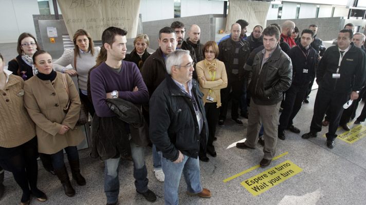 Telediario 1 - Recolocación en otros vuelos