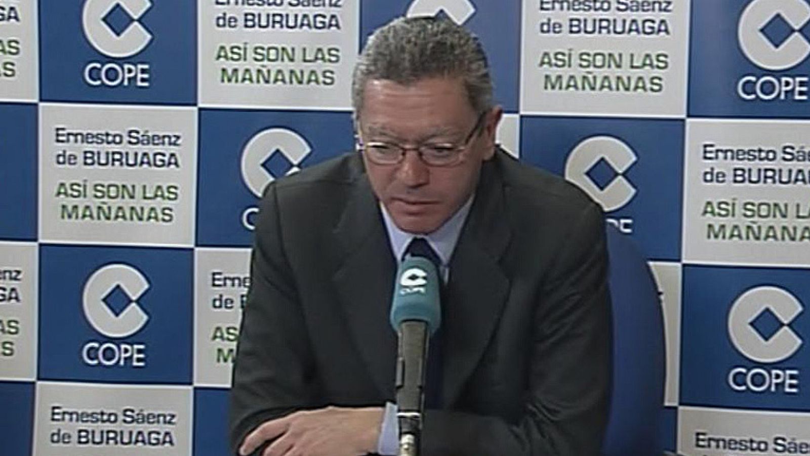 Galladón propone que los notarios tramiten bodas civiles y divorcios