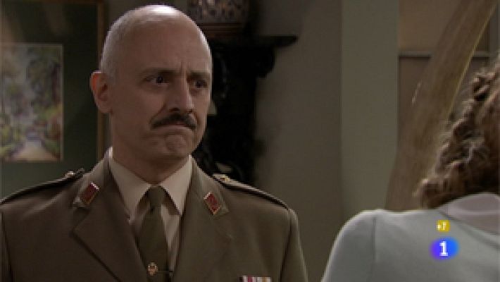 Amar en tiempos revueltos - Armenteros golpea a su hija con ira