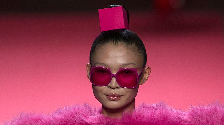  - Desfile íntegro de Agatha Ruiz de la Prada