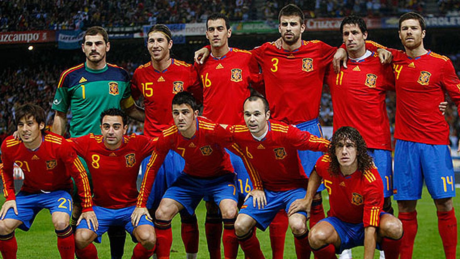 La Comisión Europea ha aprobado una propuesta del español Santiago Fisas para que las selecciones nacionales de fútbol aseguren a sus futbolistas, una antigua reivindicación de los clubes.