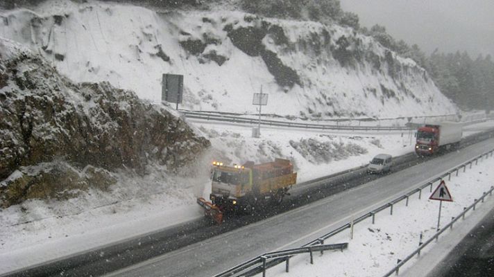 Telediario 1 - Telediario Matinal en 4' - 03/02/12
