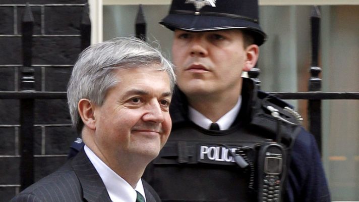 Telediario 1 - Dimisión de un ministro británico