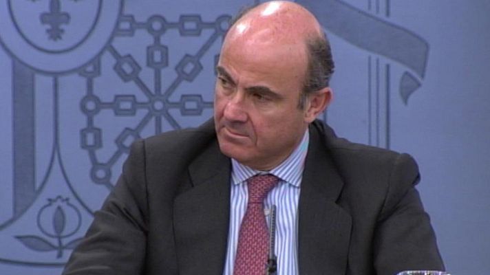 Telediario 1 - Limitación de sueldo de banqueros