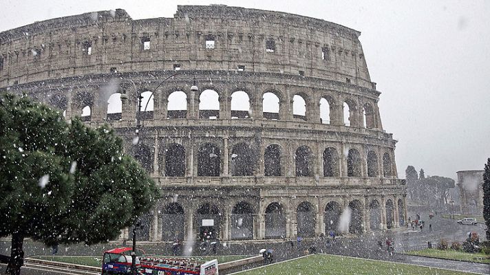 Telediario 1 - Temporal en Europa del Este