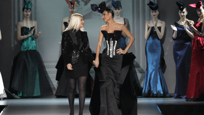  - Desfile íntegro de Maya Hansen