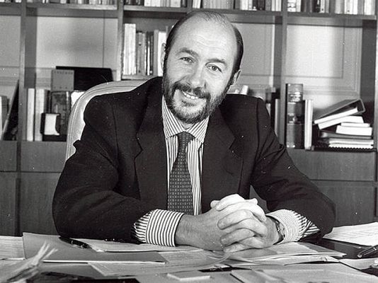  - Perfil de Alfredo Pérez Rubalcaba, nuevo secretario general del PSOE