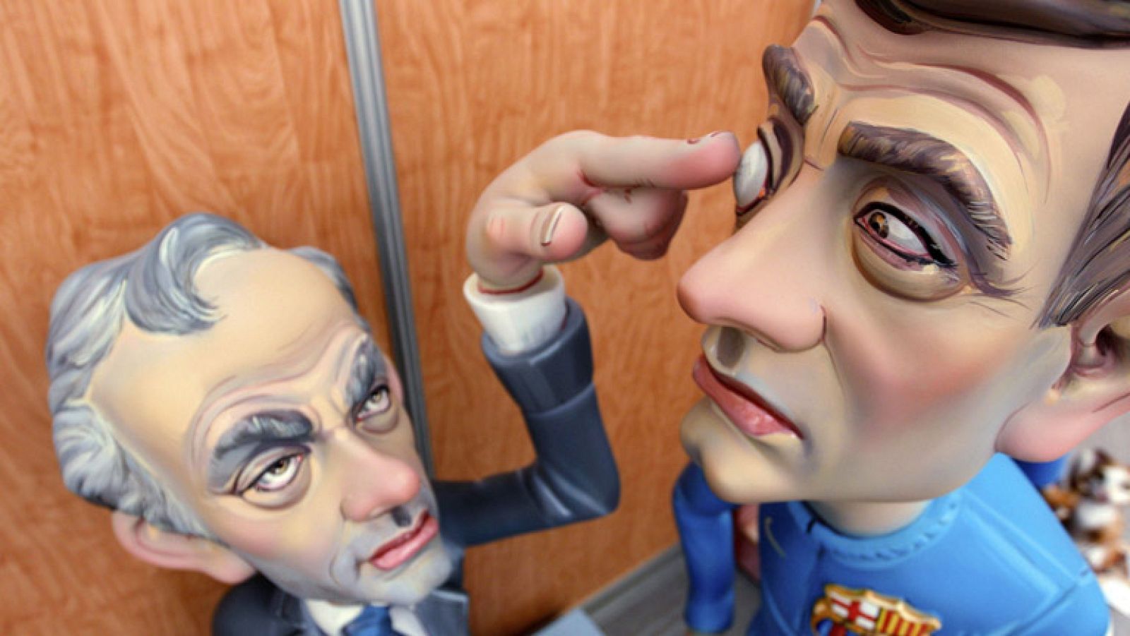 Adelanto de las Fallas, con la exposición del Ninot