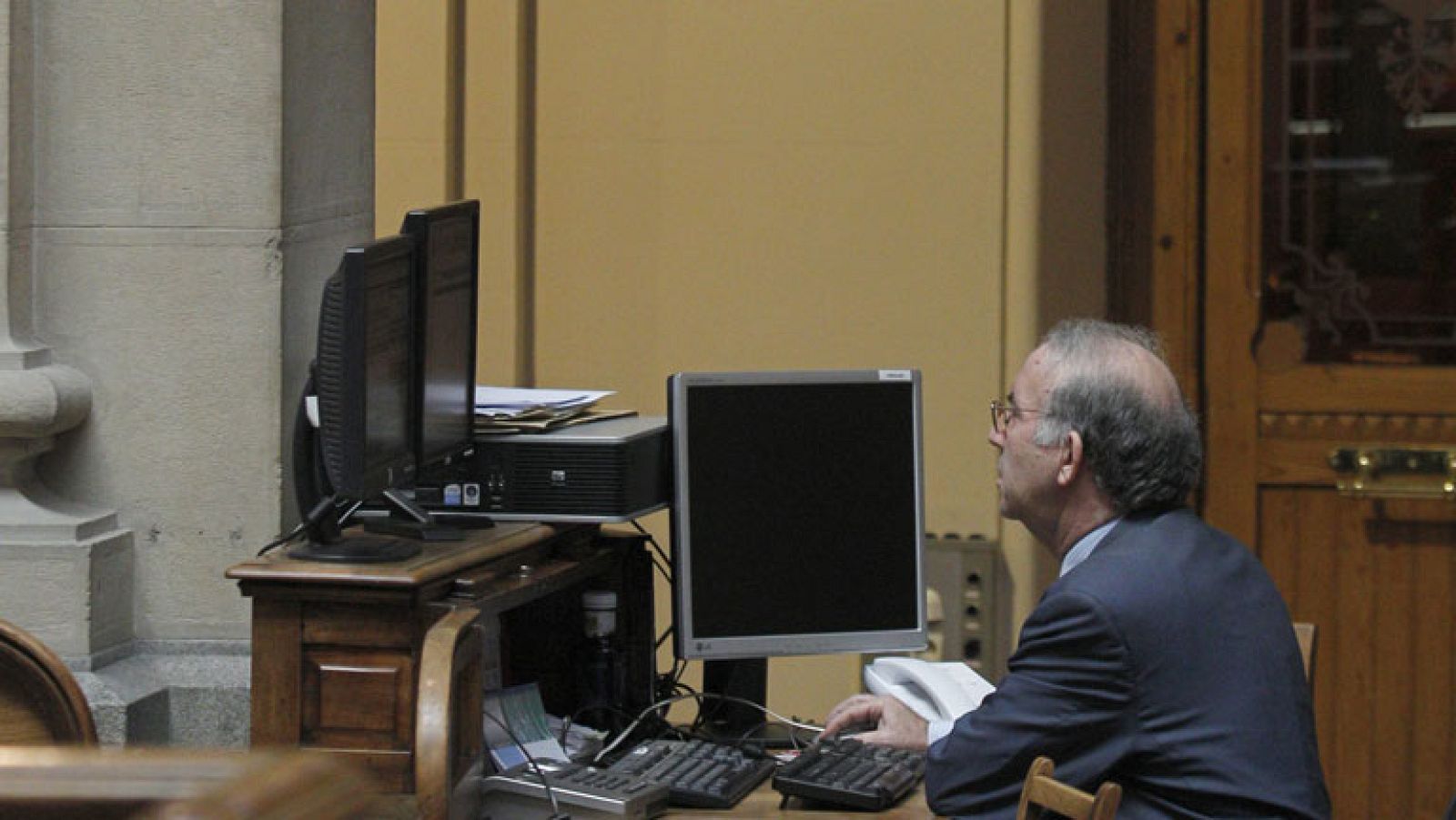 La falta de acuerdo sobre el segundo rescate de Grecia deja pérdidas en las Bolsas europeas