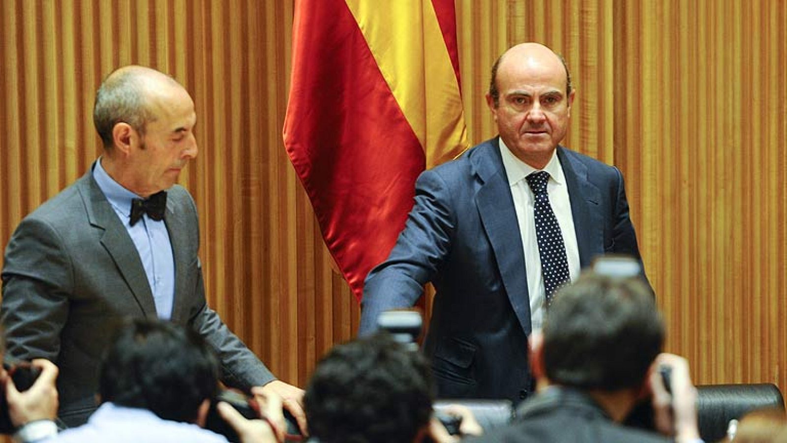 De Guindos cifra en un 10% la caída del crédito en España