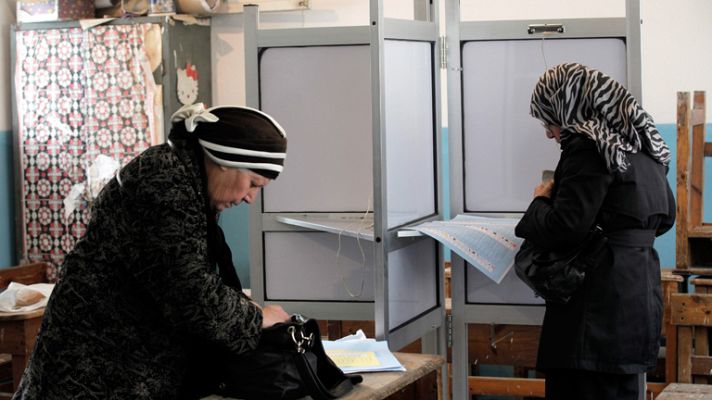 Telediario 1 - Denuncias al Ministro de Interior