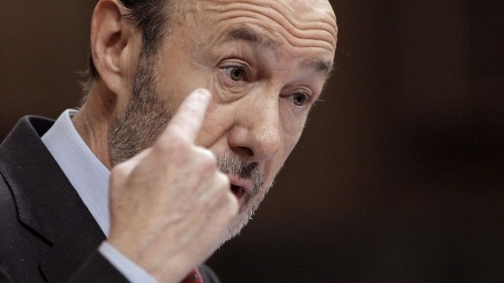 Telediario 1 - Alfredo Pérez Rubalcaba se estrenaba hoy en su primer debate ya como secretario general del PSOE