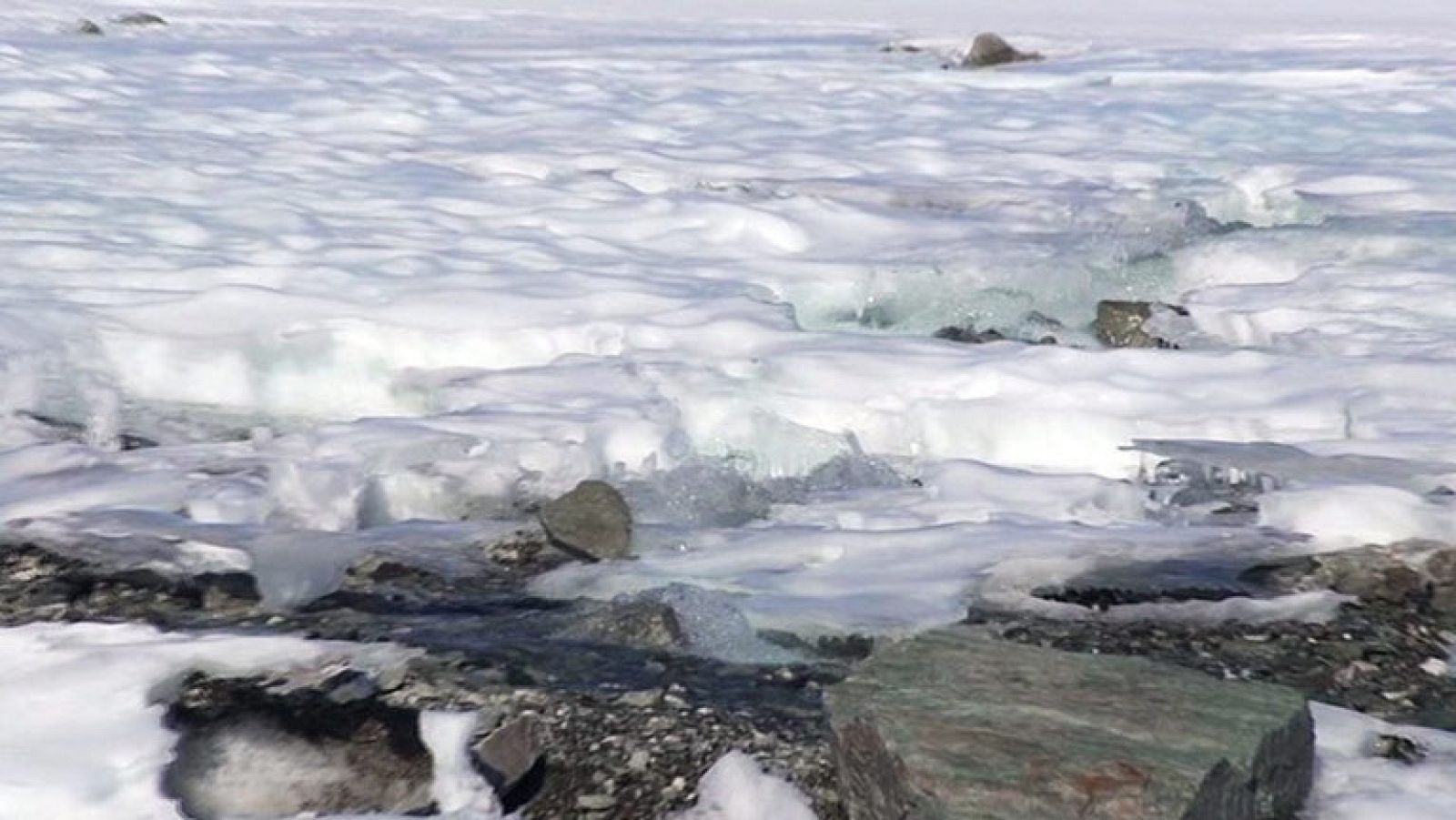 Un grupo de científicos descubre un lago oculto en la Antártida