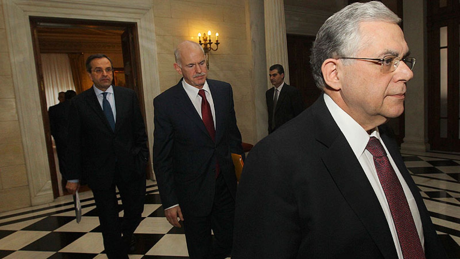 El escollo son los recortes en las pensiones que exige la troika.