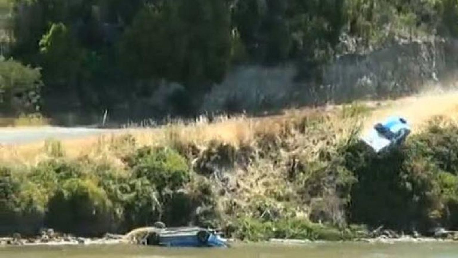 La fórmula Nascar estadounidense vuelve a dejarnos imágenes espectaculares, con la salida de dos coches.