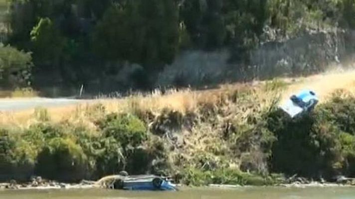 Telediario 1 - Dos coches al agua en la Nascar