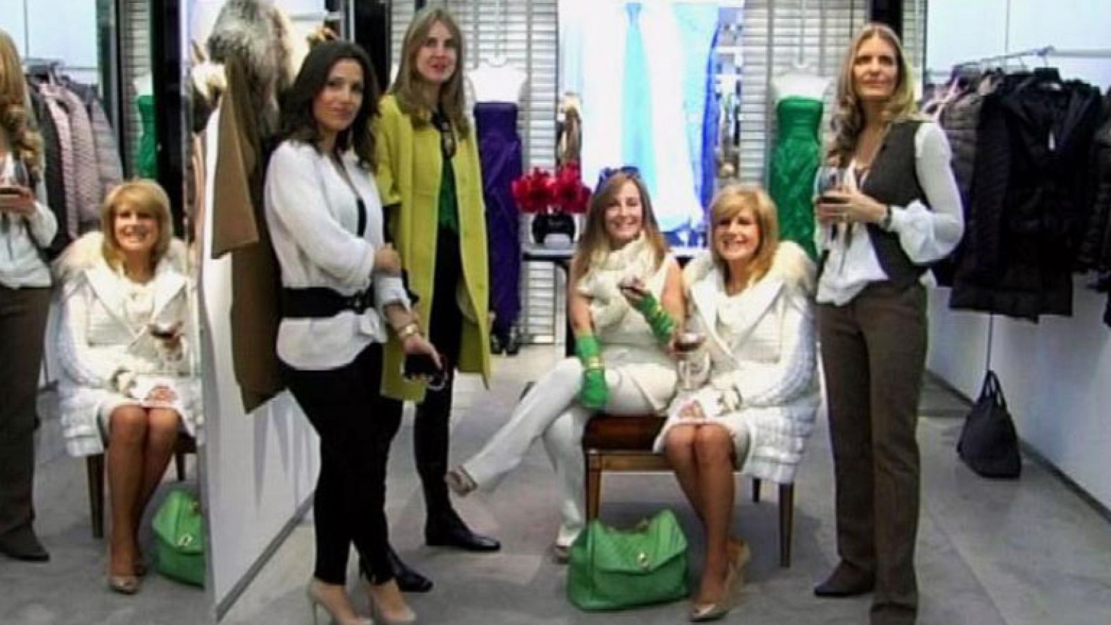 Comando Actualidad - Dinero llama a dinero - Consumidoras de lujo