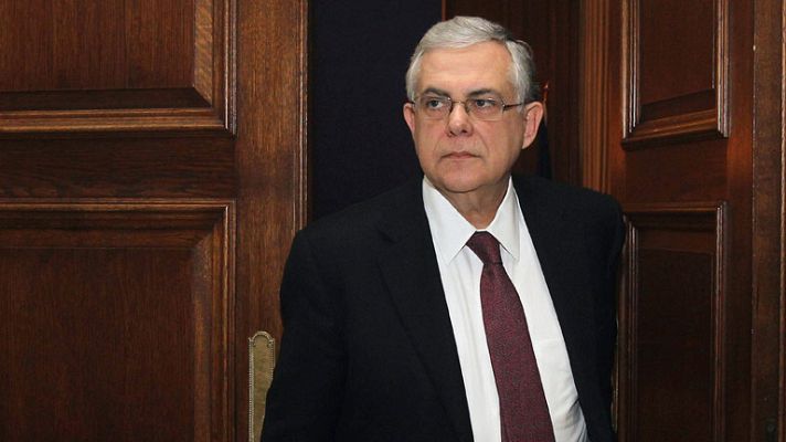 Telediario 1 - Grecia acuerda hacer los recortes