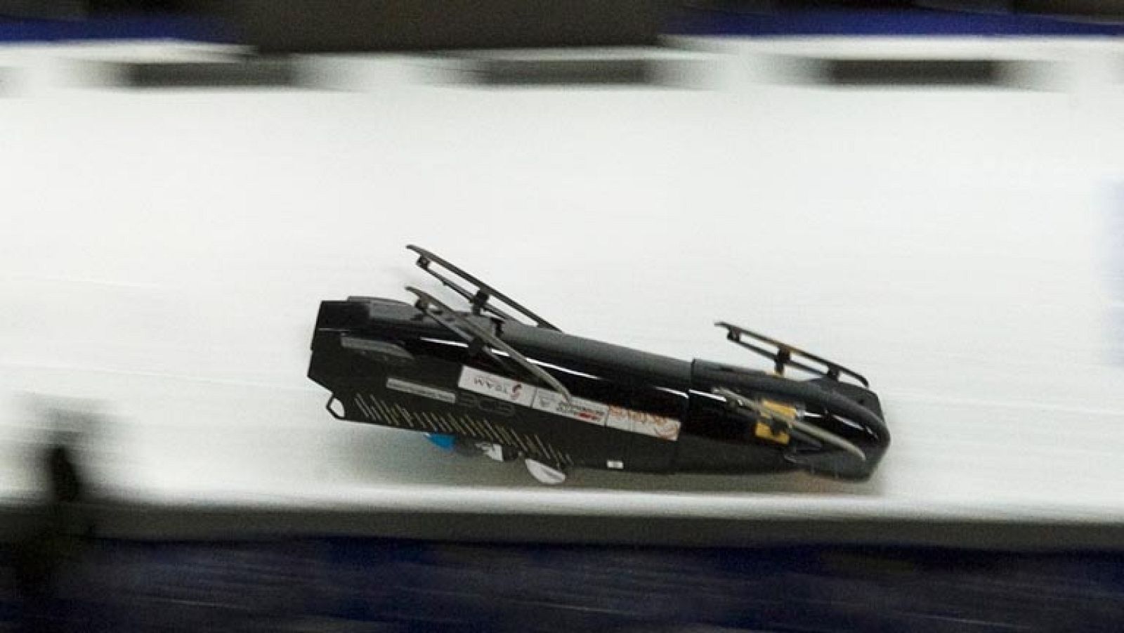 Accidente en una prueba de la Copa del Mundo de bobsleigh | Ver