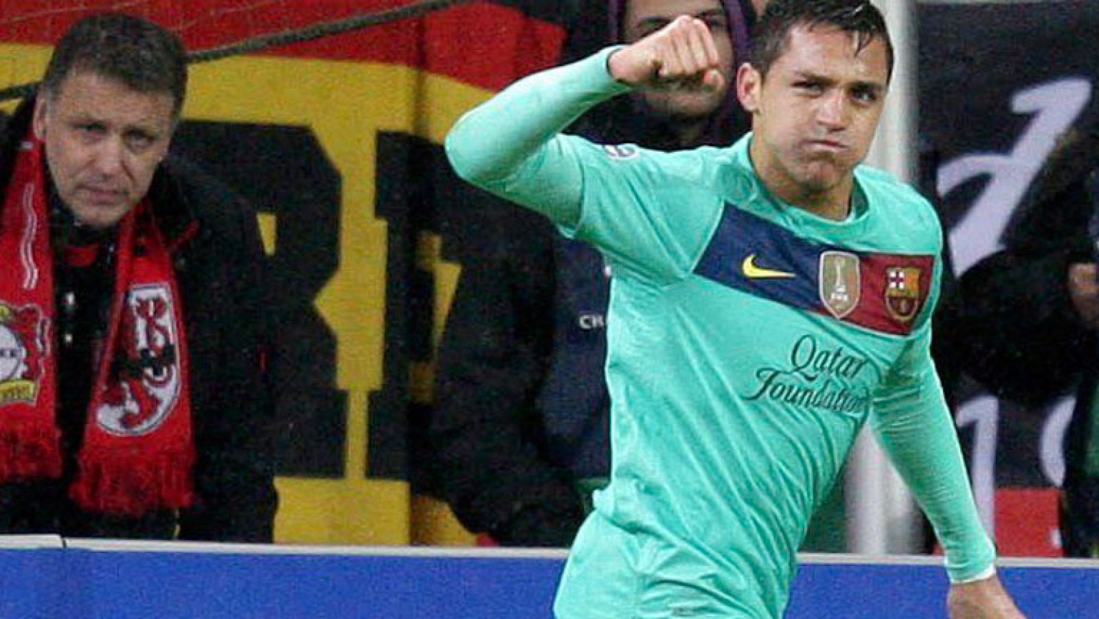 El 'niño maravilla' lo volvió a hacer en Leverkusen. Alexis Sánchez devolvió la ventaja al Barcelona en una nueva contra azulgrana que resolvió con autoridad el chileno.
