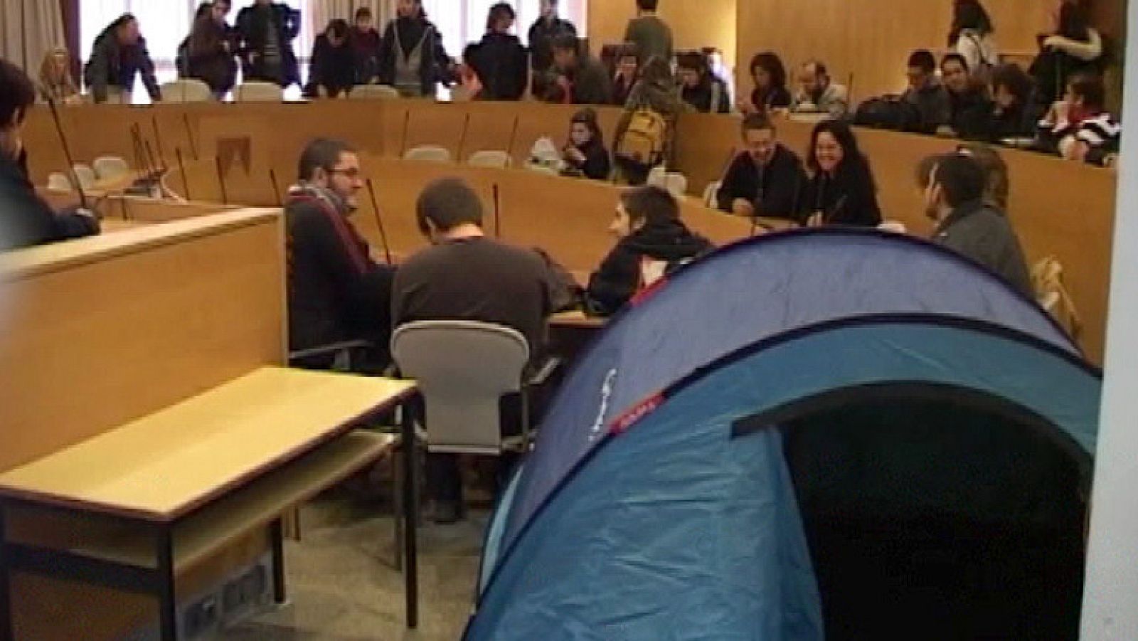 Movilizaciones en la comunidad educativa catalana contra los recortes