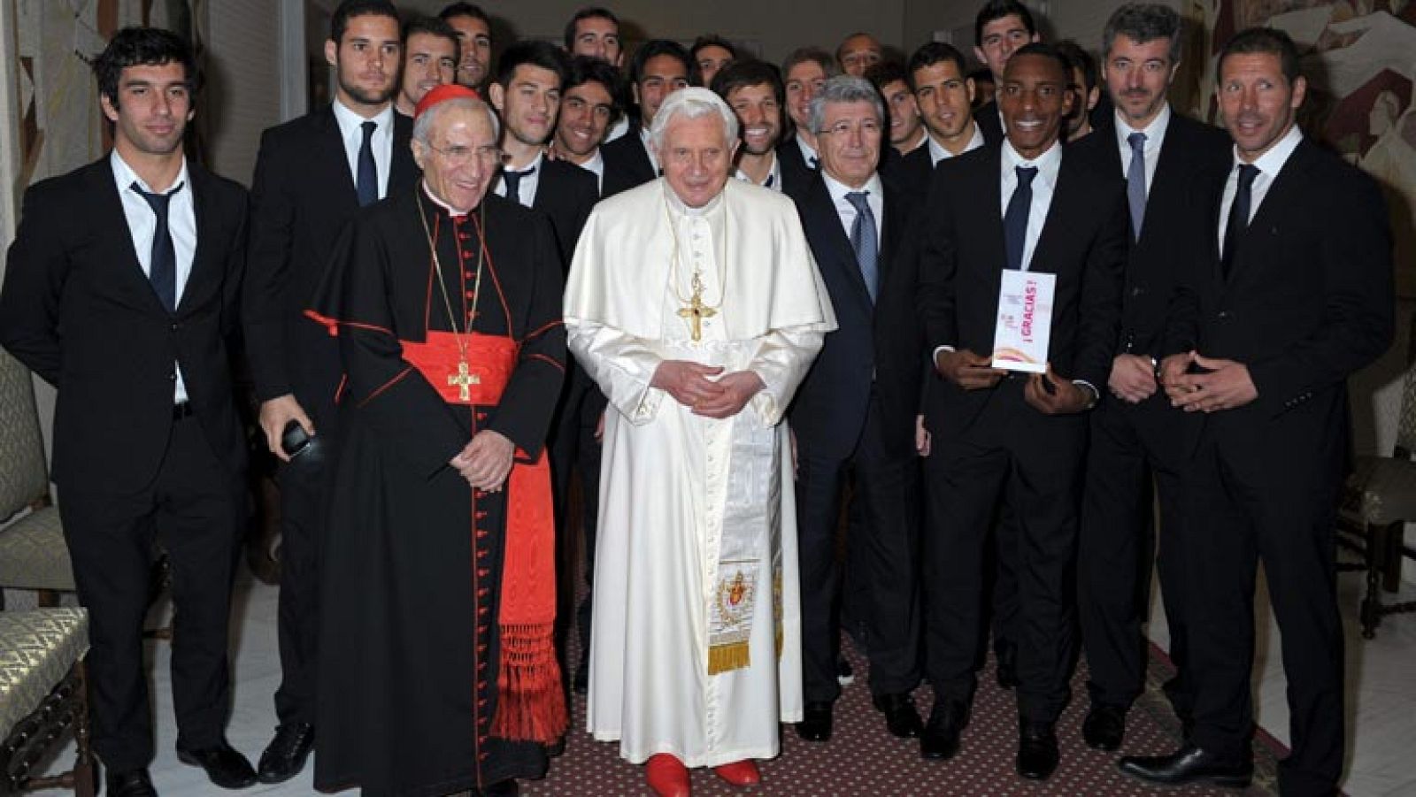 Visita al Papa antes de jugar la Europa League | Ver