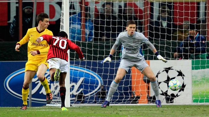 Champions League - Robinho amplía la ventaja (2-0)