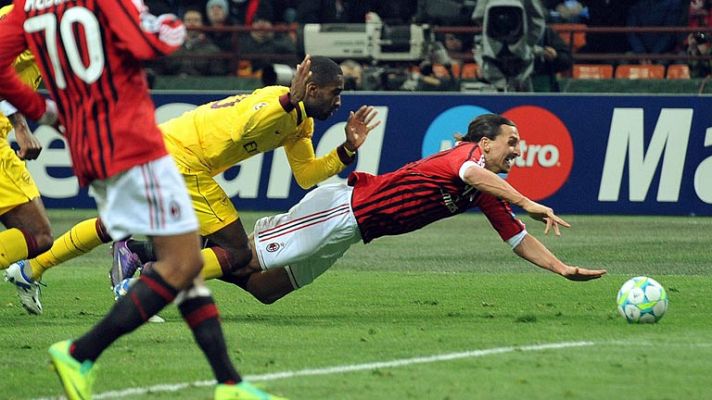 Champions League - Ibrahimovic completa la goleada, de penalti (4-0)