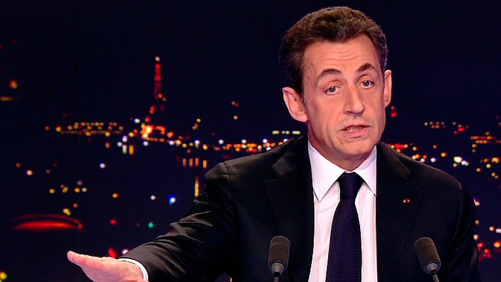 Sarkozy anuncia su candidatura