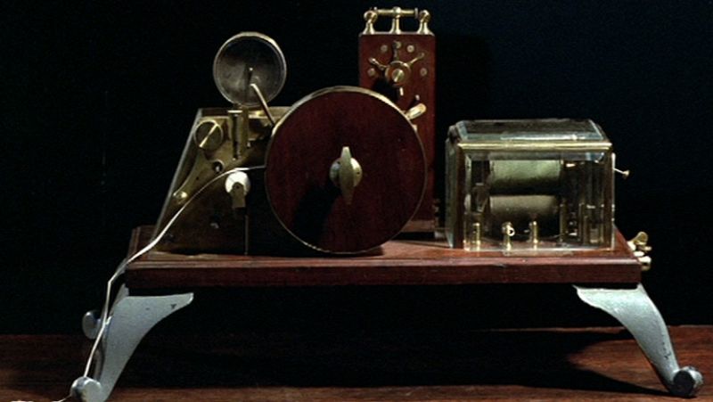 Los profesionales demuestran la destreza del telégrafo