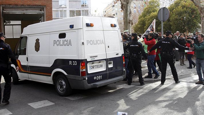 La tarde en 24h - Llega a los juzgados el padre de los niños desaparecidos en Córdoba entre abucheos