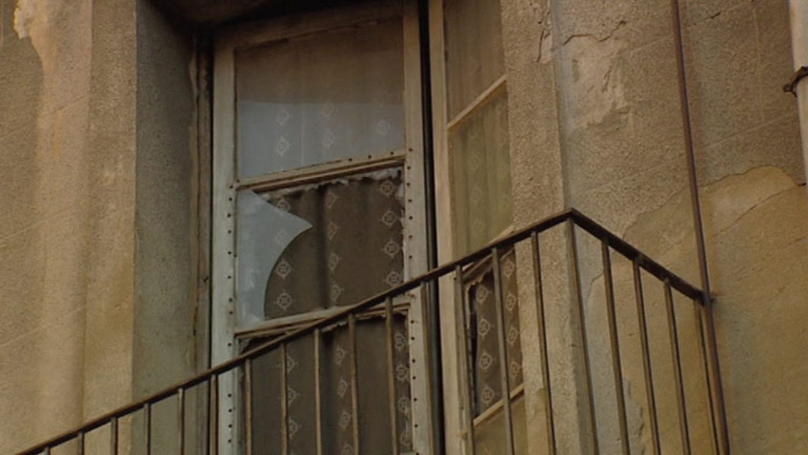 Condena a penas de cárcel para los propietarios de un piso de Barcelona por acoso inmobiliario