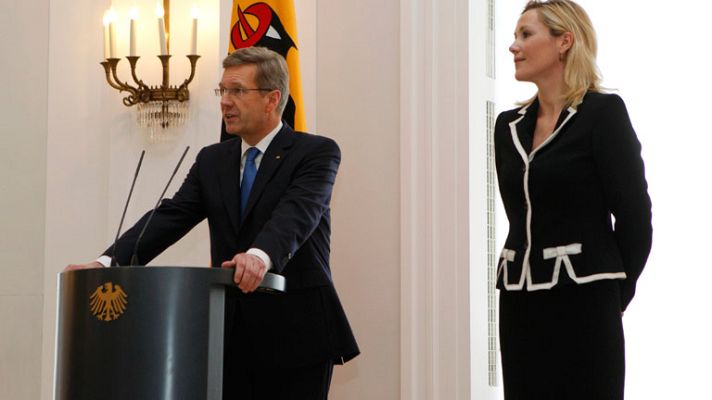 Informativo 24h - Dimite el presidente alemán, Christian Wulff, cercado por los casos de corrupción