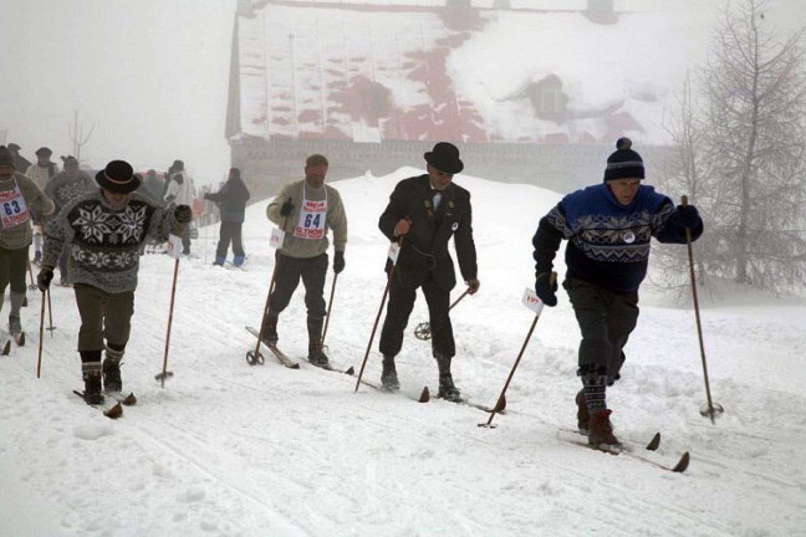 On Off: Esquí retro - On Off | Ver