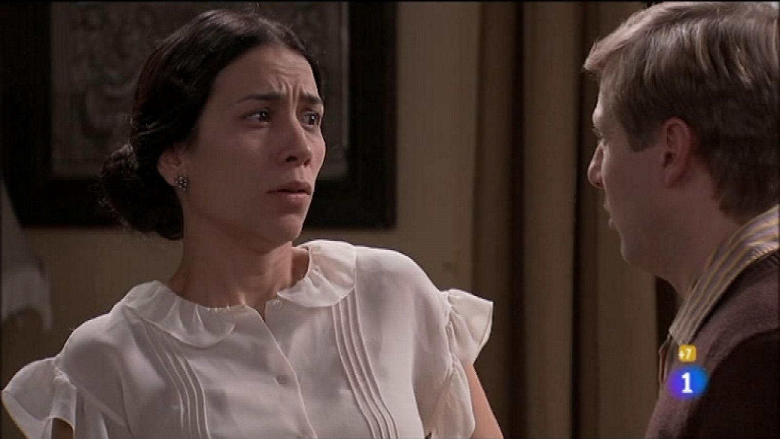 Amar en tiempos revueltos - T7 - Capítulo 115 - Cecilia orgullosa de controlar las reglas del juego y de mantener a raya a su padre - Ver ahora