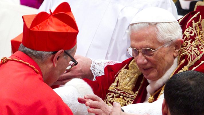 Telediario 1 - El papa nombra 22 cardenales